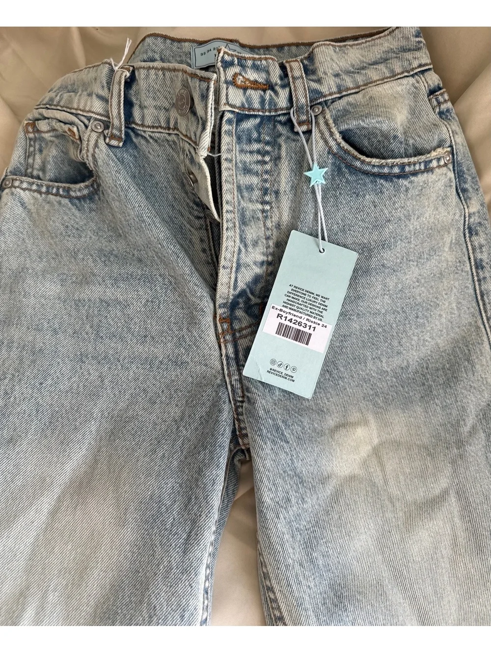 NWT Revice Denim Ex-Boyfriend‎ Rickie Jeans Light Wash Straight Leg Size 24